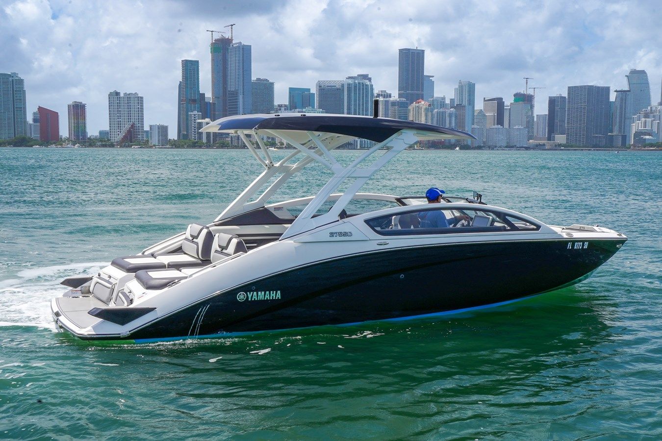Buy a yacht NA - YAMAHA