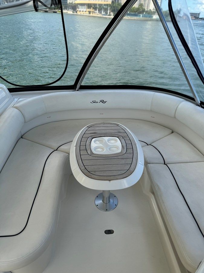 the best price on BLACKSUBMARINE III 580 SEDAN BRIDGE