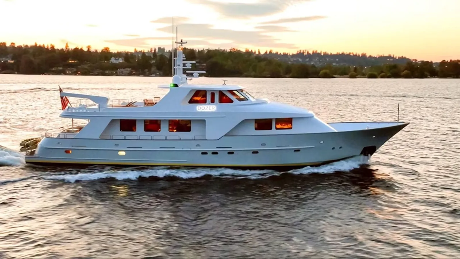 Buy a Dozer 98 at Shestakov Yacht Sales