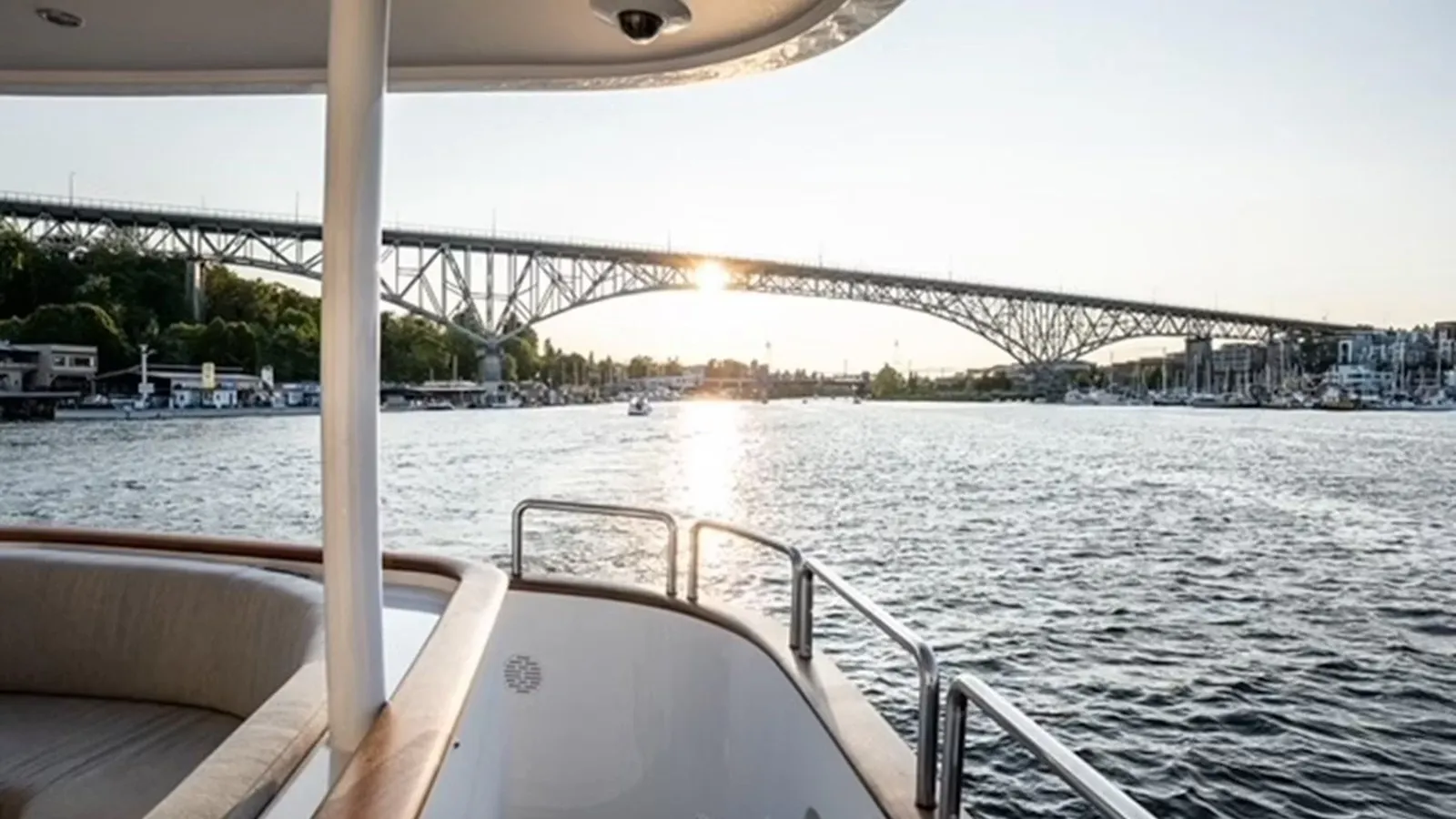 Buy a Dozer 1993 at Shestakov Yacht Sales
