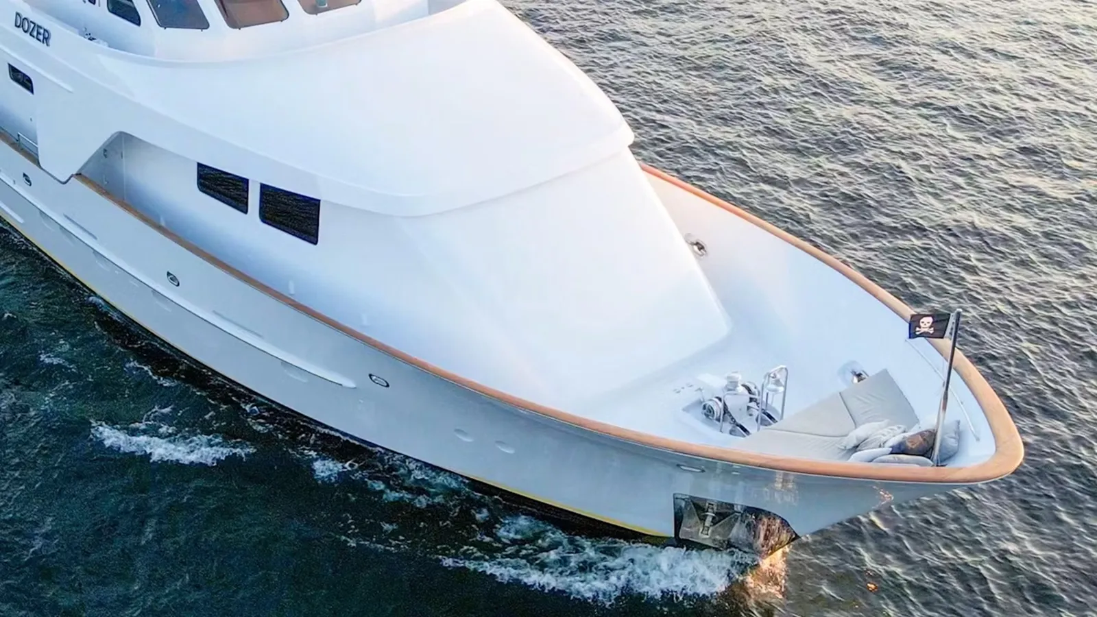 Buy a yacht Dozer Explorer