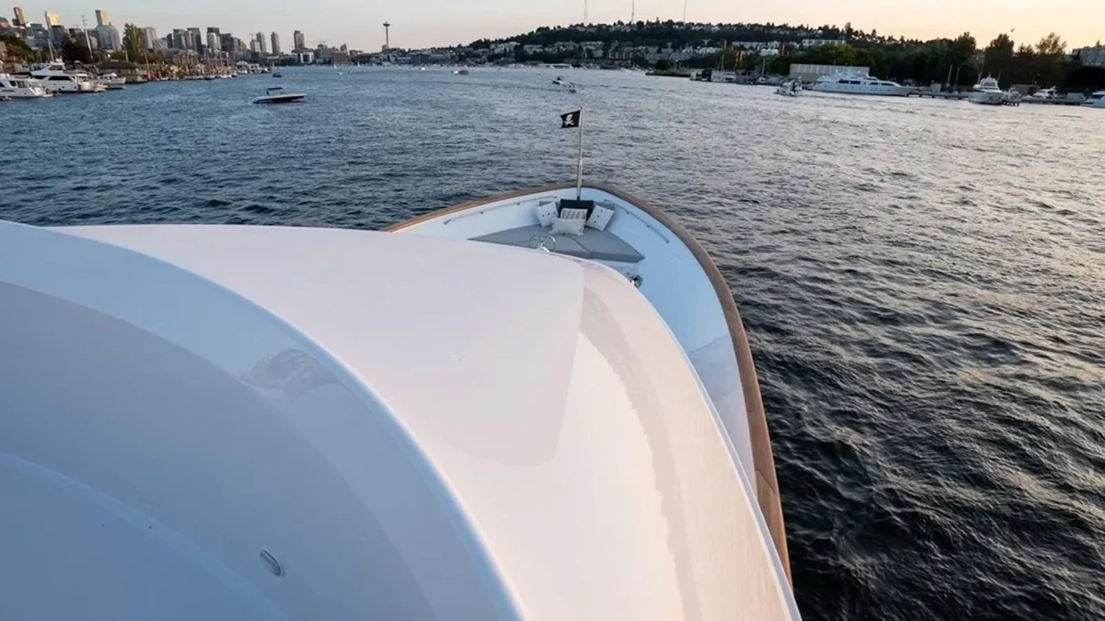Dozer - QUEENSHIP yacht sale