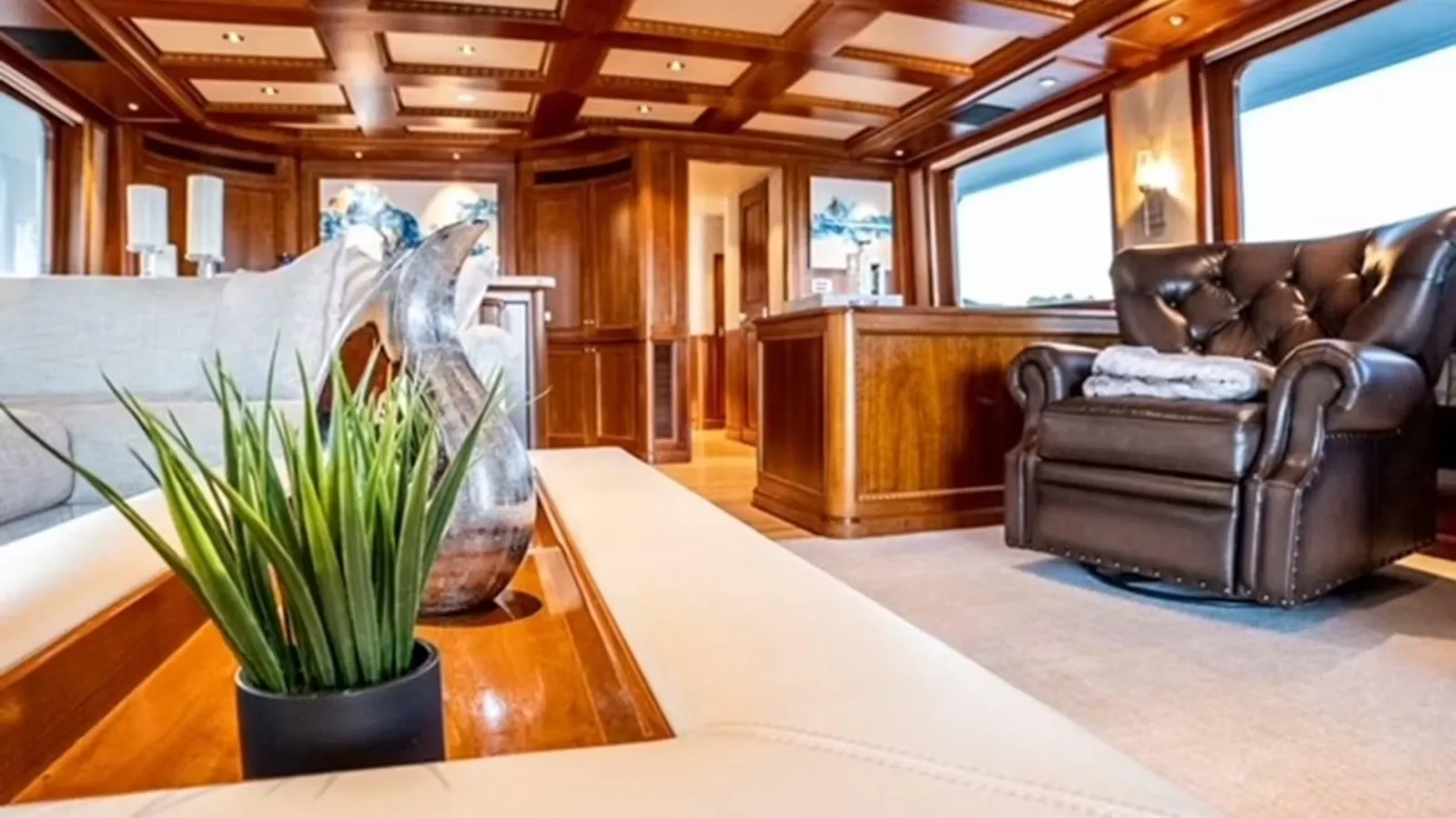 Buy a Dozer Explorer at Shestakov Yacht Sales