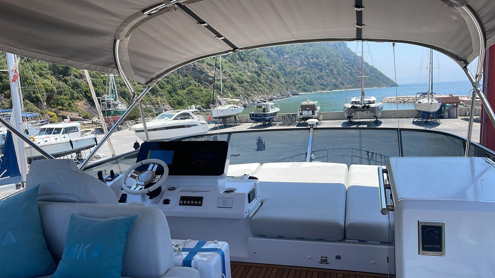 Buy a MAKA 54 at Shestakov Yacht Sales