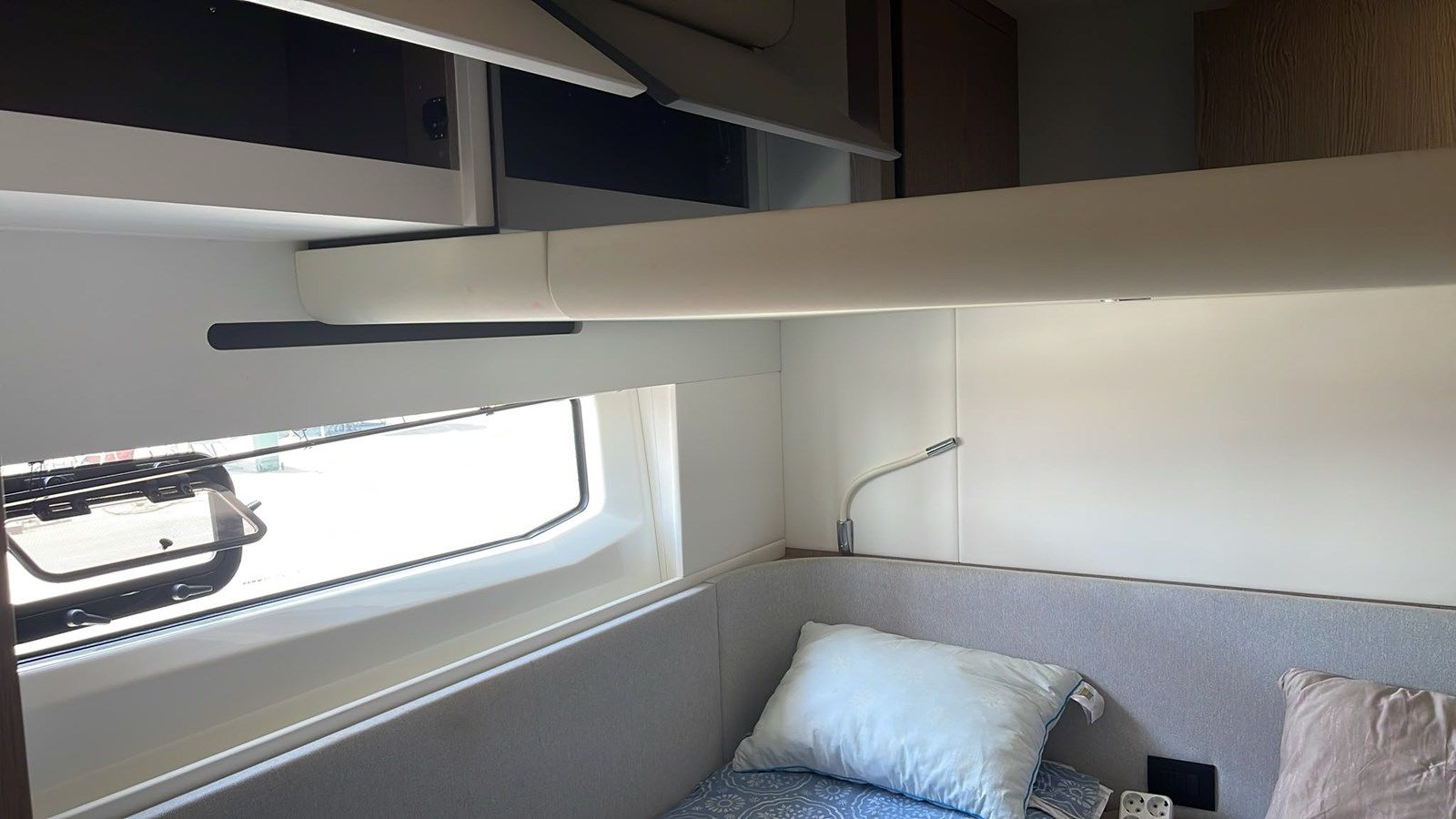 Buy a MAKA - Azimut Yachts at Shestakov Yacht Sales