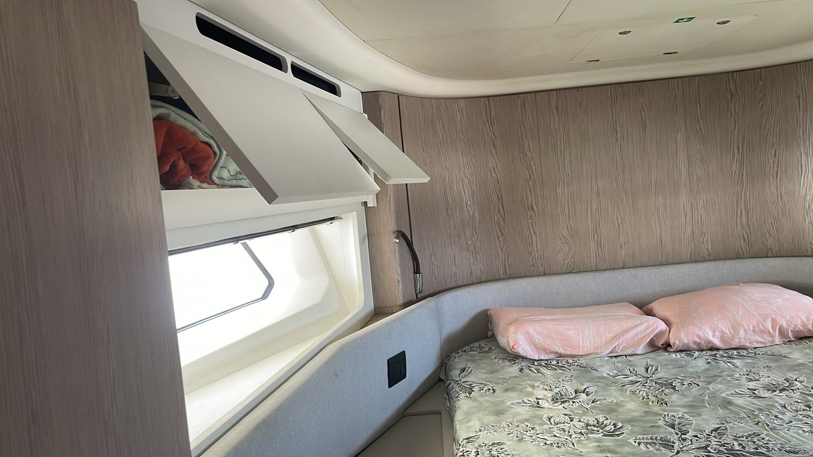 Buy a yacht MAKA - Azimut Yachts