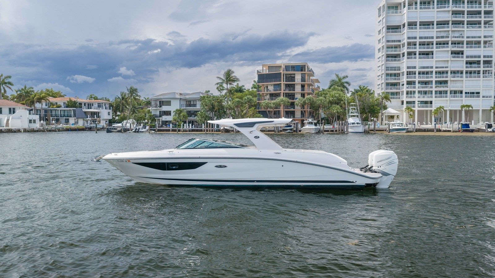 best yacht sales deals NA - SEA RAY