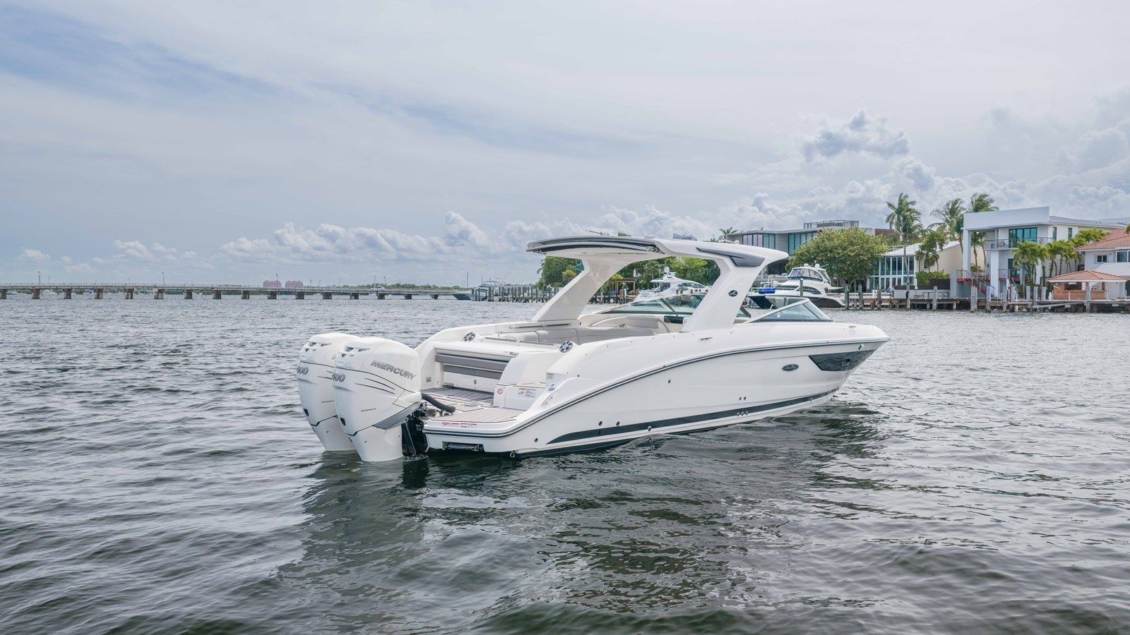 Buy a yacht NA - SEA RAY