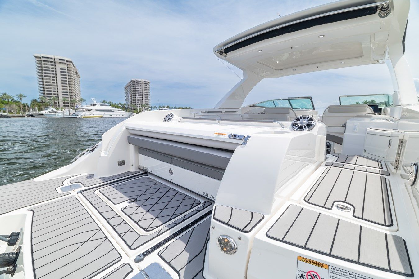NA 33 yacht sale