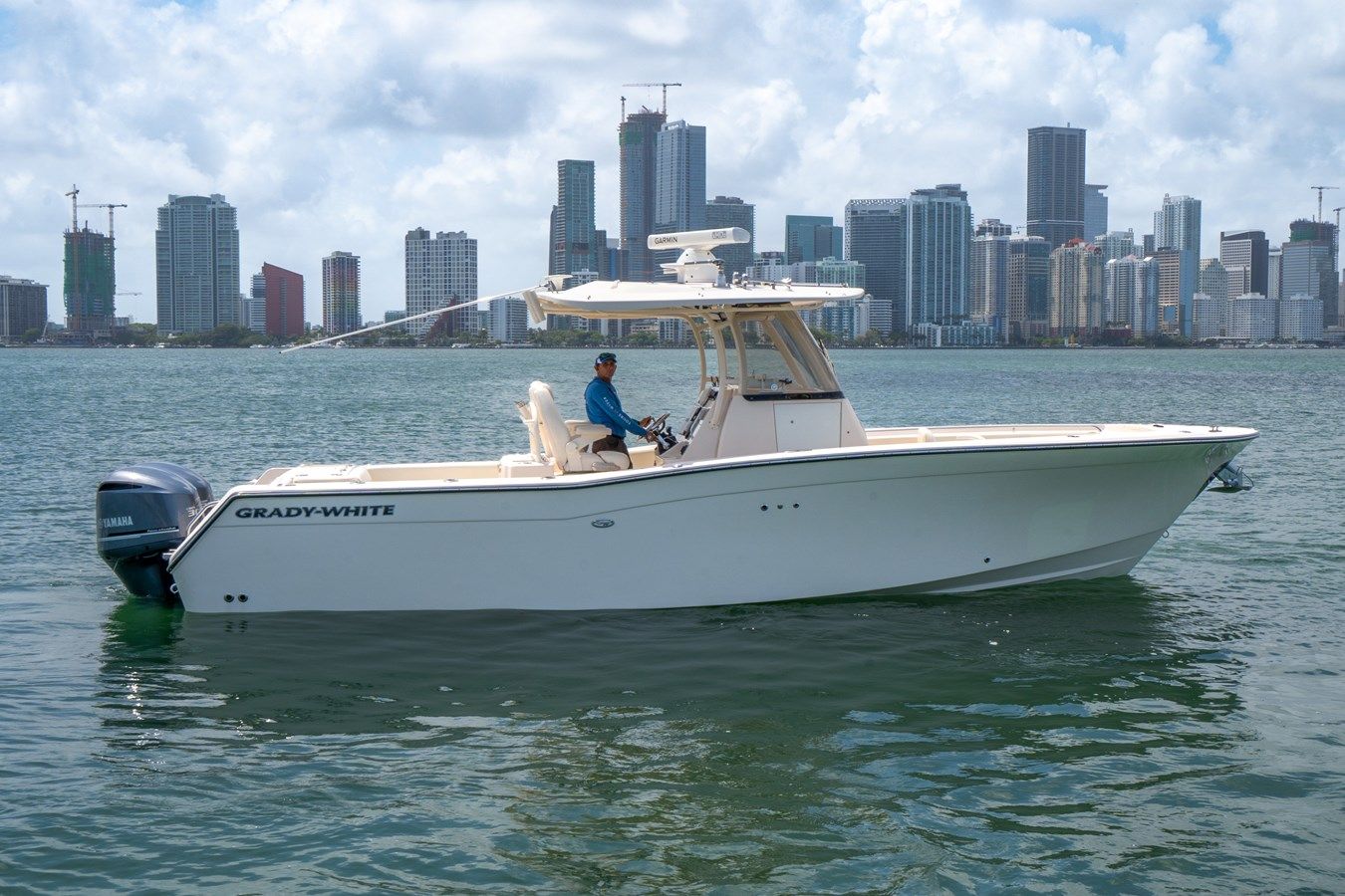 Buy a yacht NA 2017