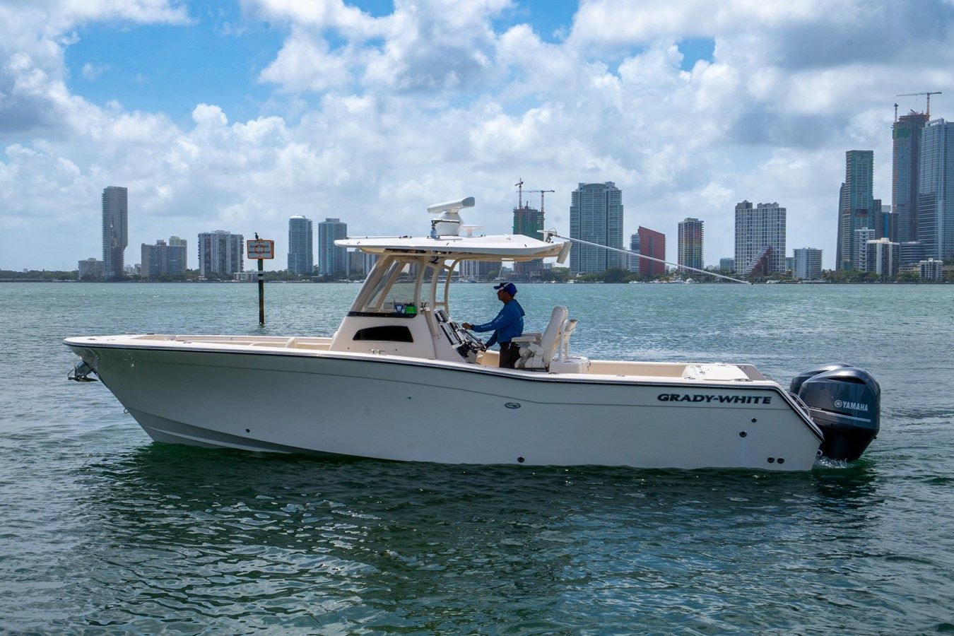 NA 30 yacht sale