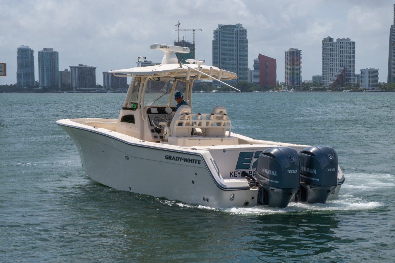 Buy a yacht NA 30