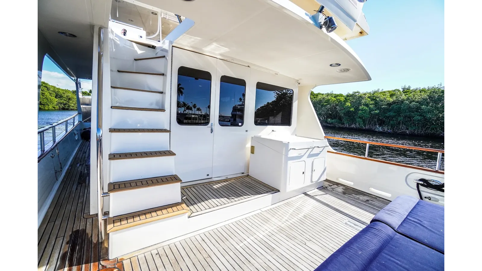 Buy a yacht THE GARLIC 70E