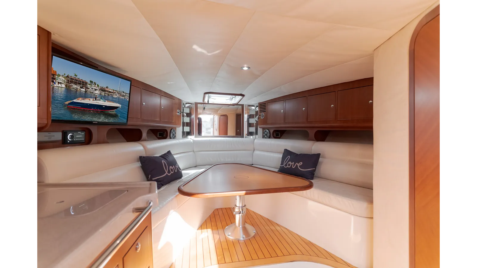 Buy a yacht DREAM CHASER [Refit 2024] - Chris-Craft
