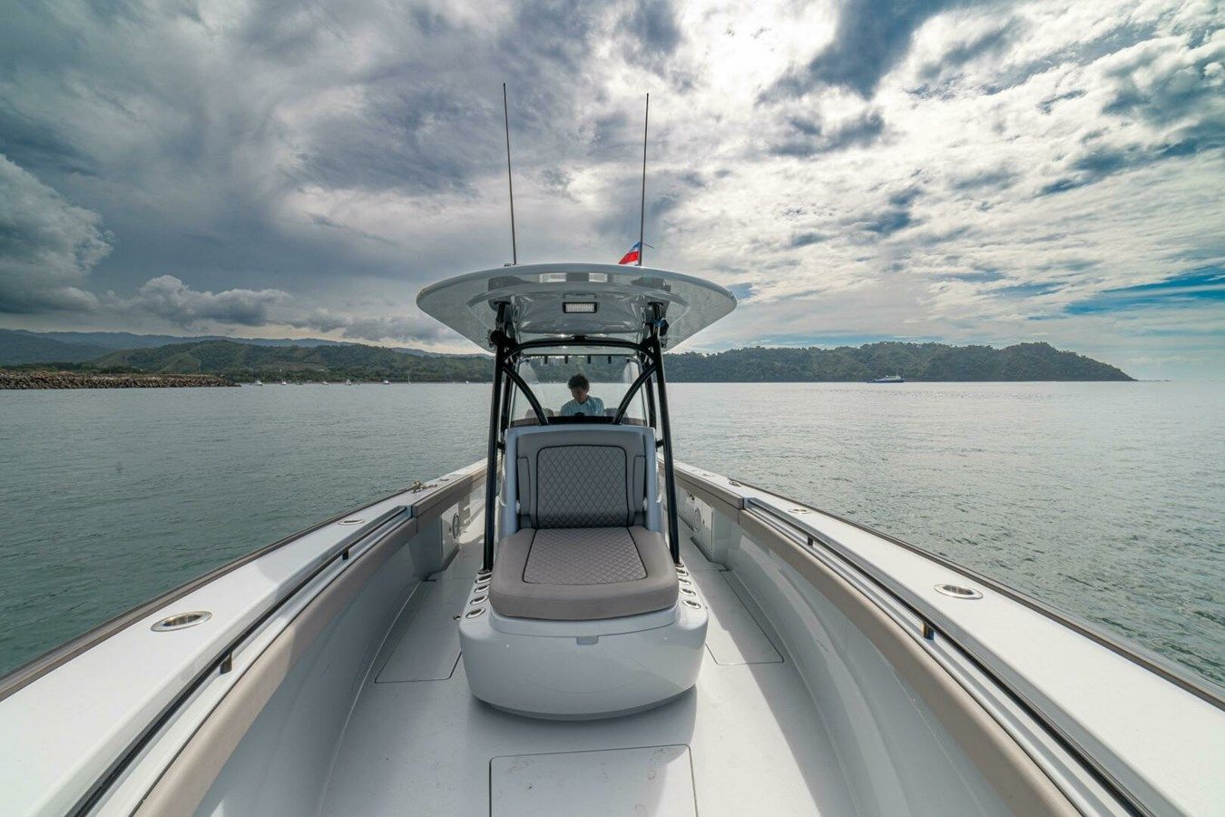 V-33 VALHALLA - VALHALLA BOATWORKS