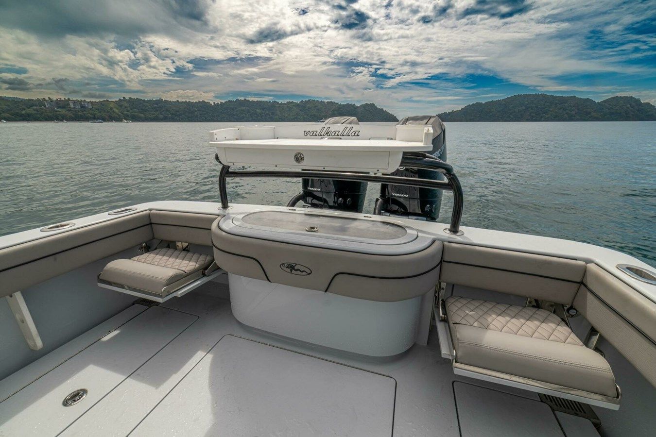 Купить V-33 VALHALLA - VALHALLA BOATWORKS