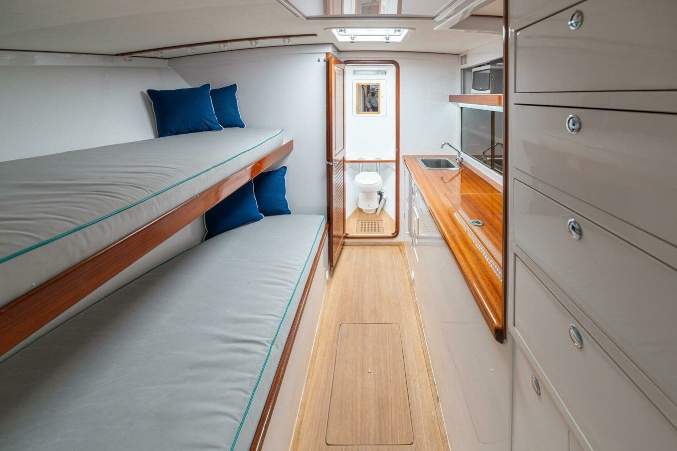 SABE NADA 40 CONVERTIBLE yacht sale