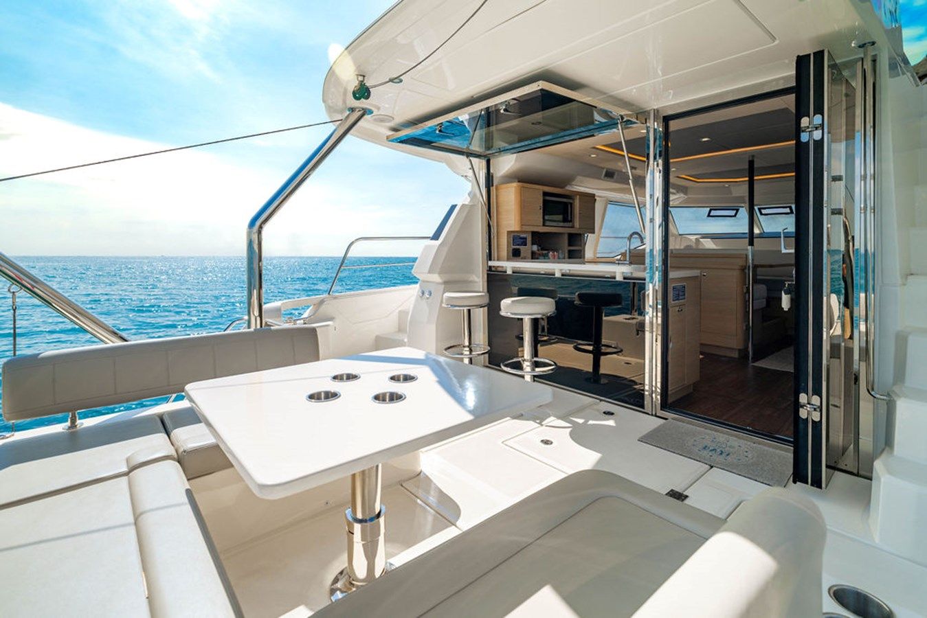 Aquila 44 Yacht