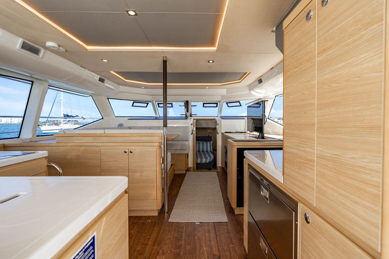 the best price on Aquila 44 Yacht - Aquila Power Catamarans