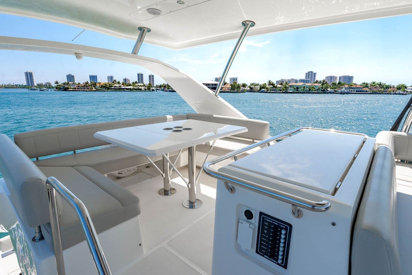 Buy a Aquila 44 Yacht - Aquila Power Catamarans at Shestakov Yacht Sales