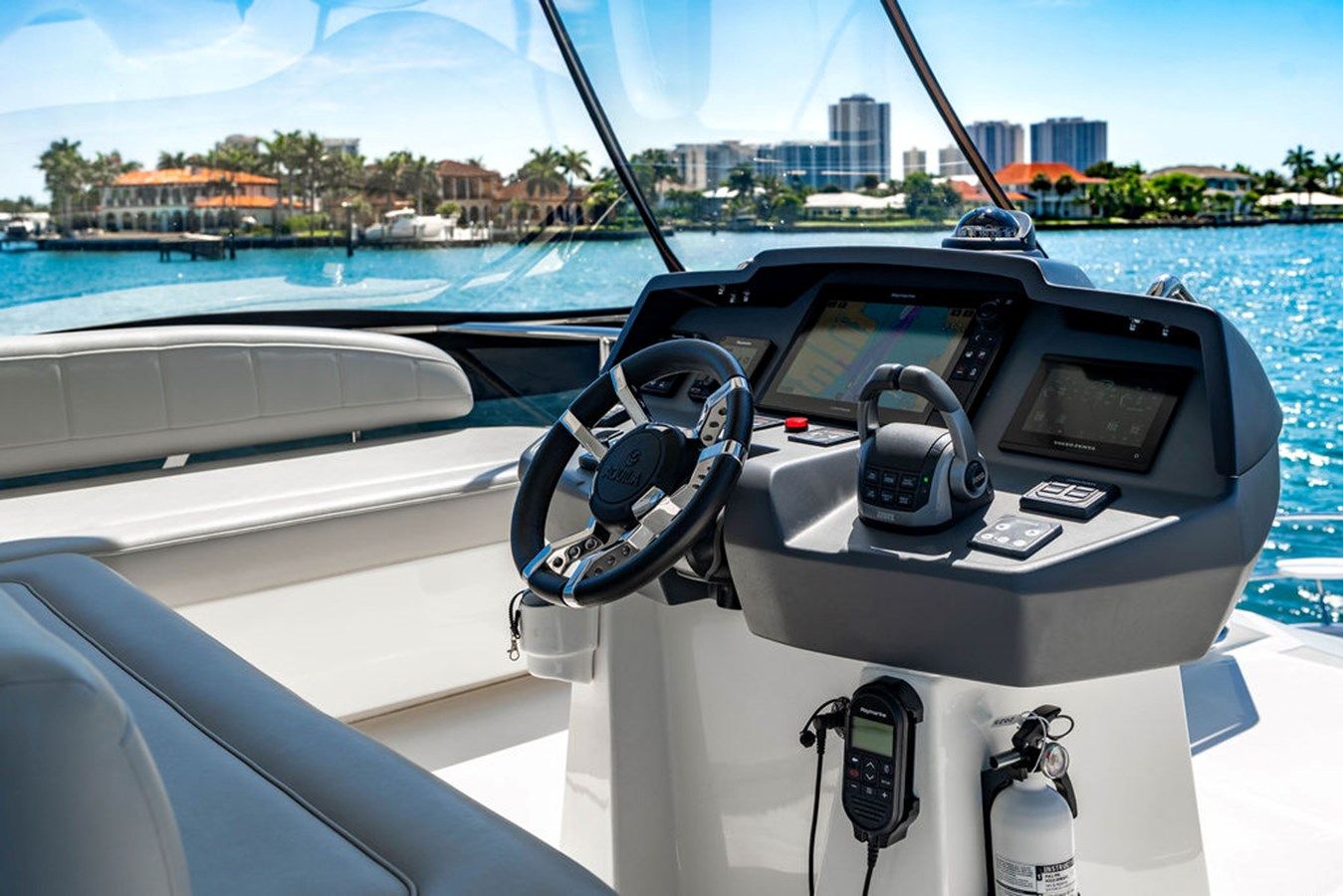 Aquila 44 Yacht 2013 price