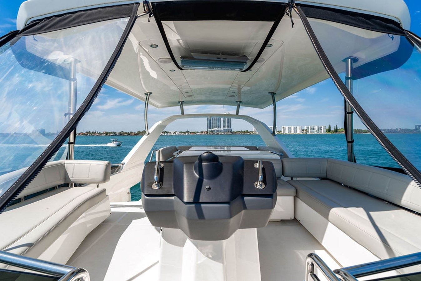 Aquila 44 Yacht - Aquila Power Catamarans