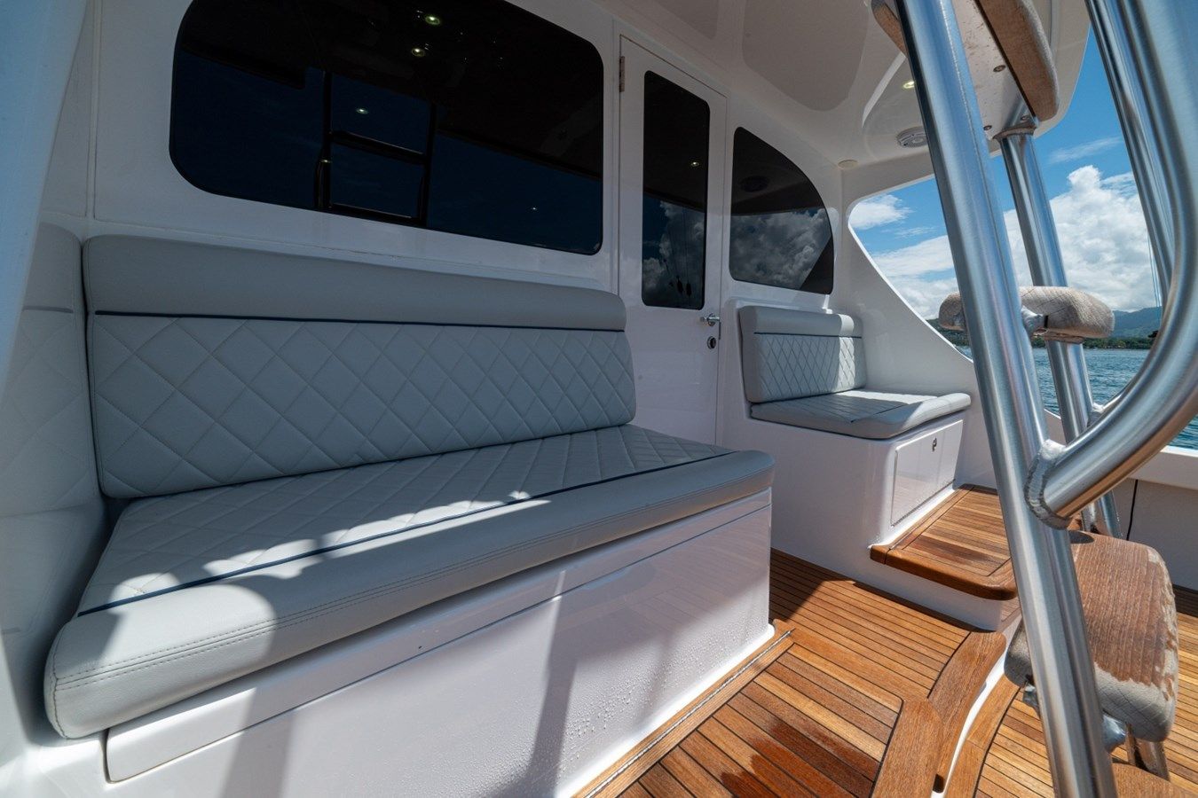 the best price on SCARLET 46 BILLFISH