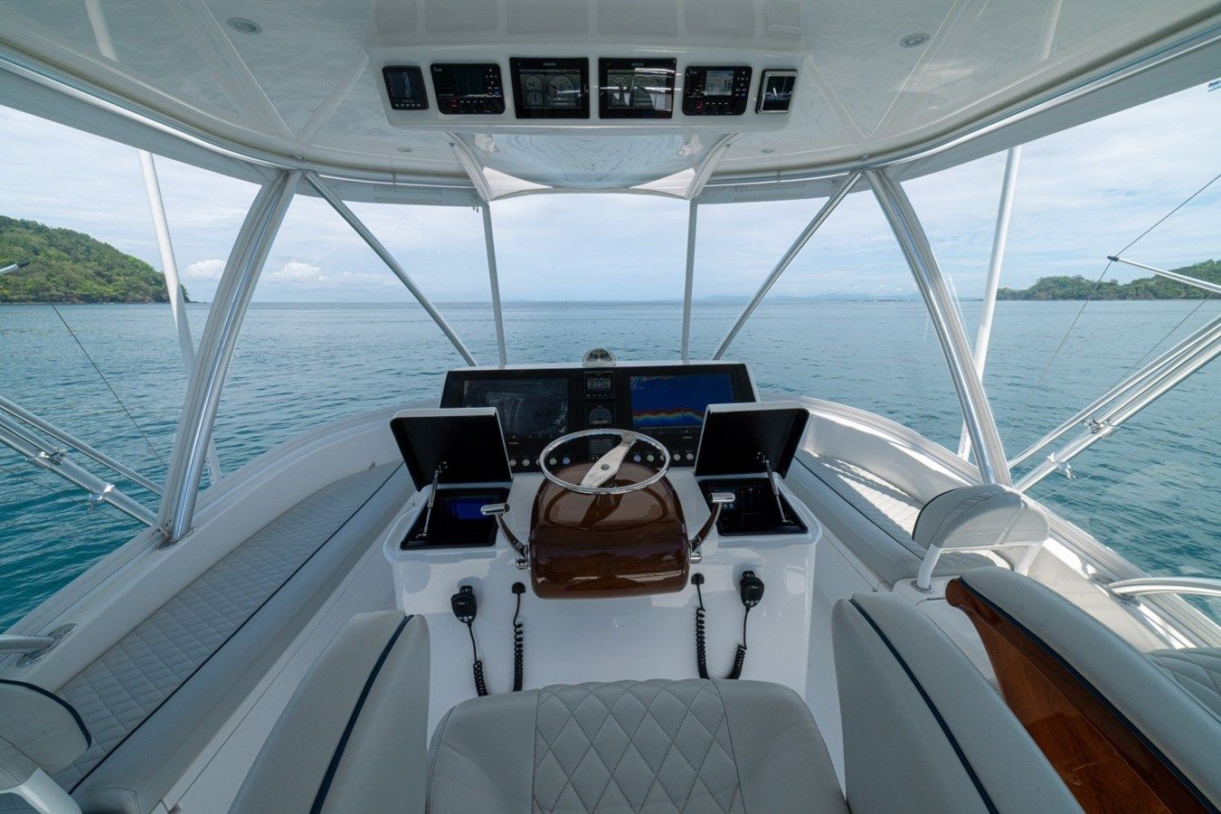 Buy a yacht SCARLET