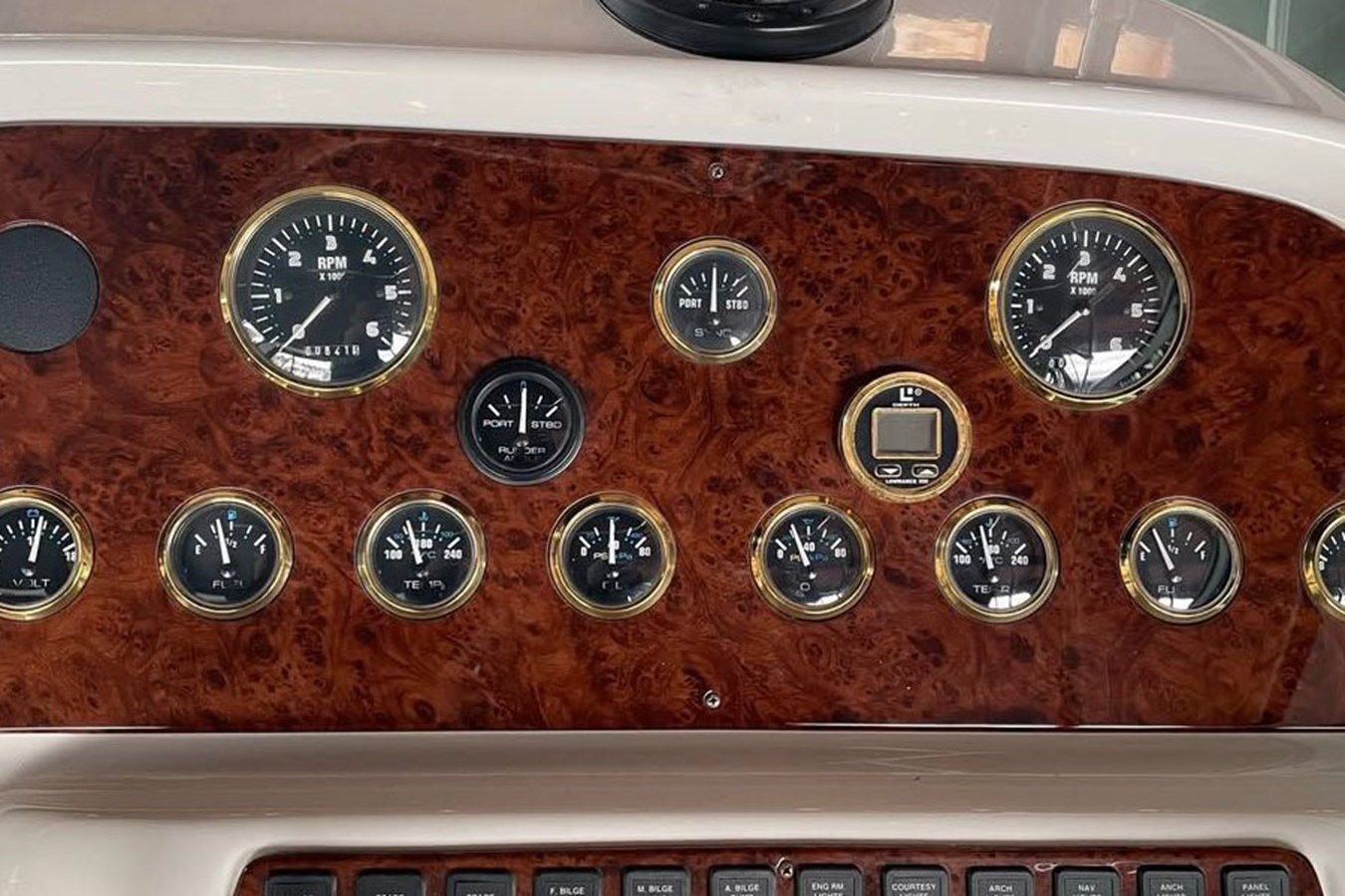 Лучшая цена на JP5 2000