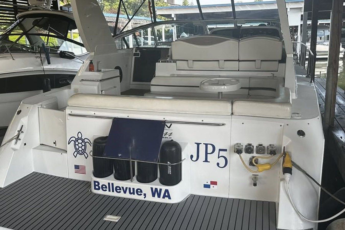 Продажа яхты JP5 - Carver Yachts