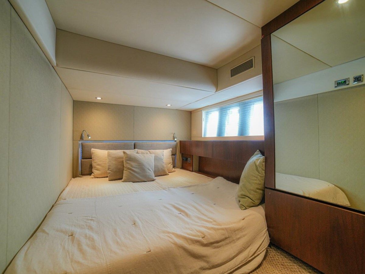 YOLO 50 CRUISER yacht sale