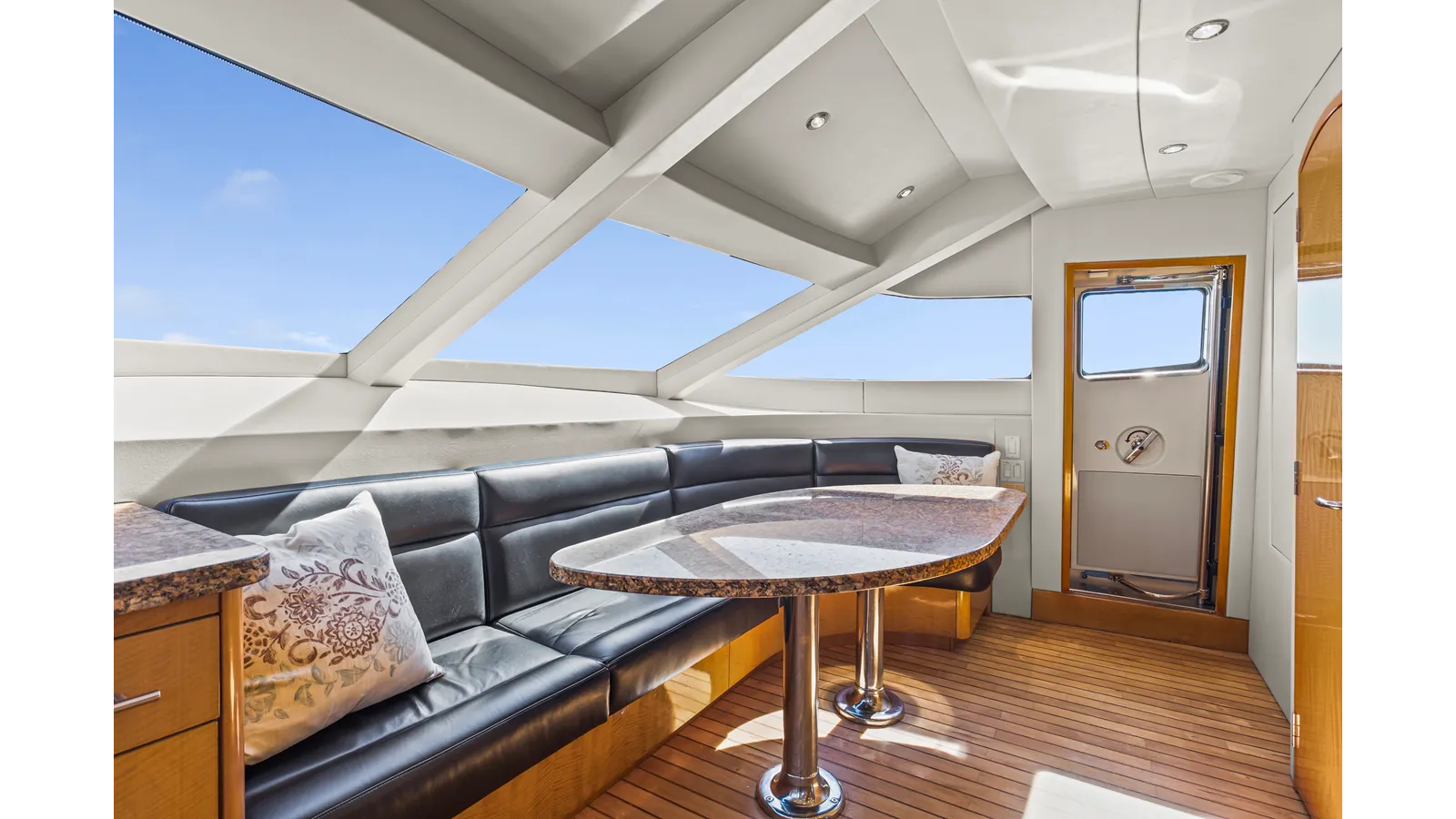 the best price on TIME-2 FLY 80 Motor Yacht Skylounge