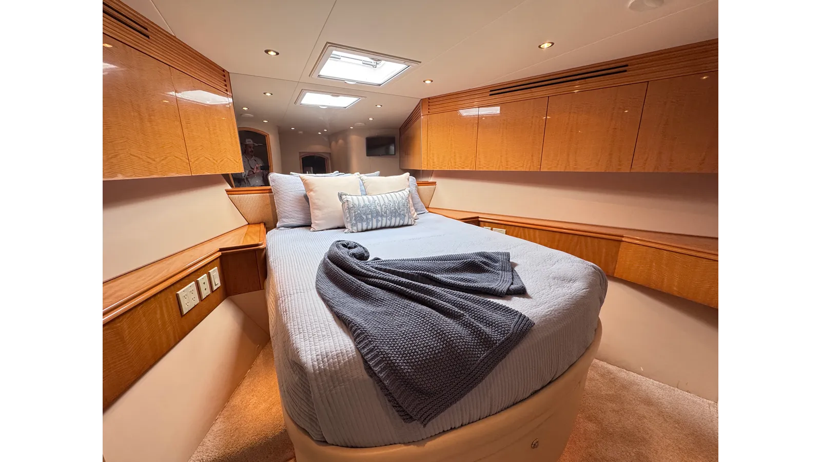 best yacht sales deals TIME-2 FLY - Hatteras
