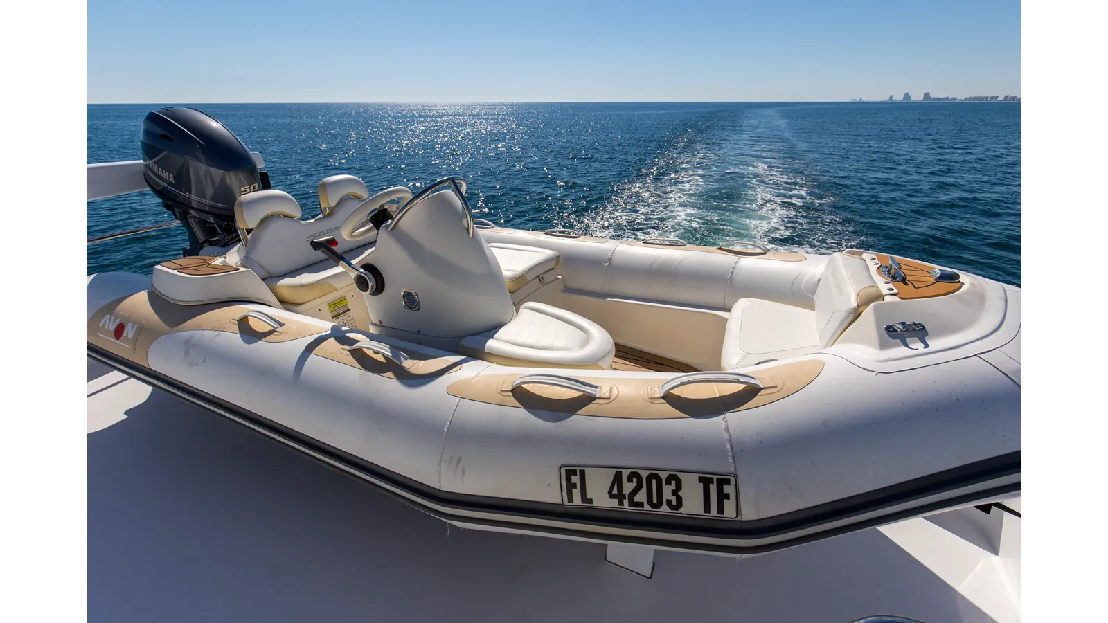 Buy a yacht TIME-2 FLY 80 Motor Yacht Skylounge