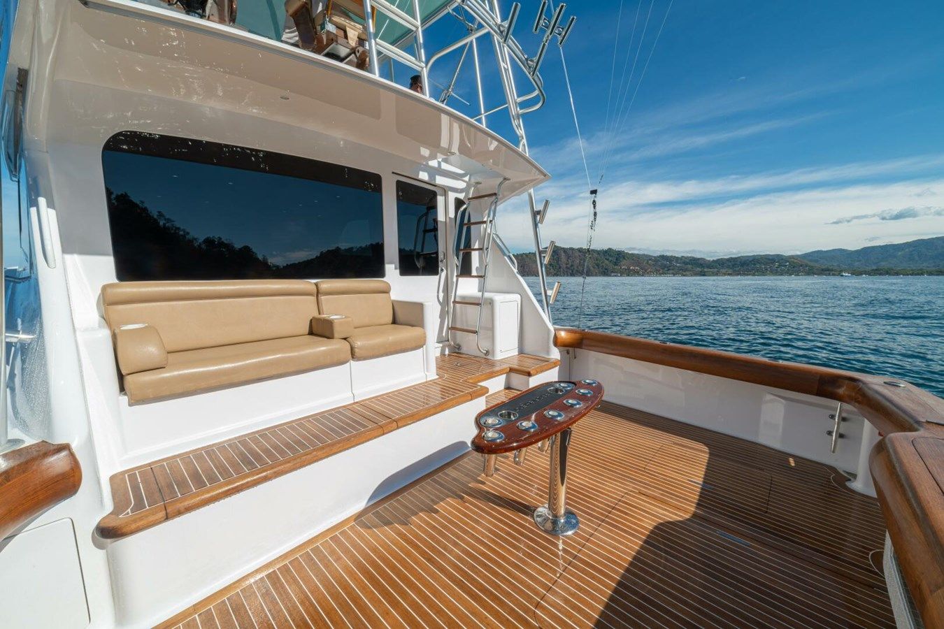 SCANDALOSO yacht sale