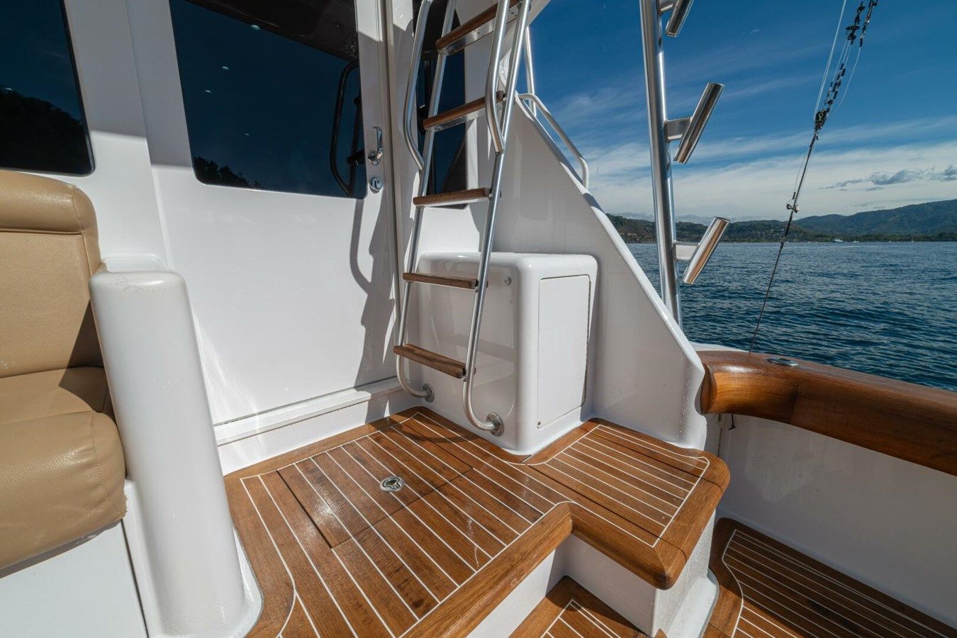 best yacht sales deals SCANDALOSO 2006