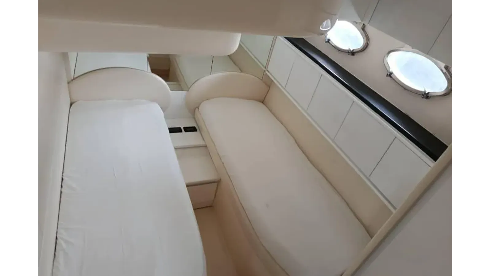 2008 Pershing 50 51