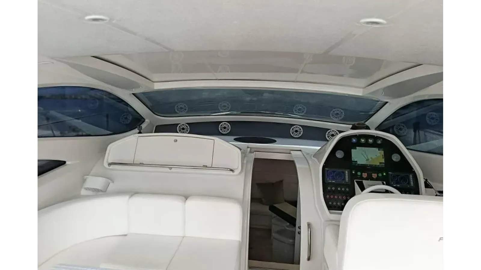 Стоимость яхты 2008 Pershing 50