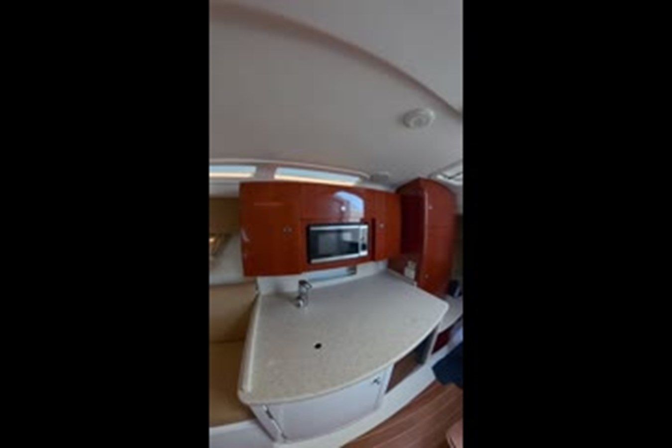 the best price on 2012 Intrepid 400 Cuddy