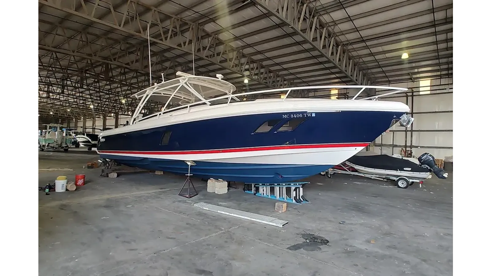 best yacht sales deals 2012 Intrepid 400 Cuddy