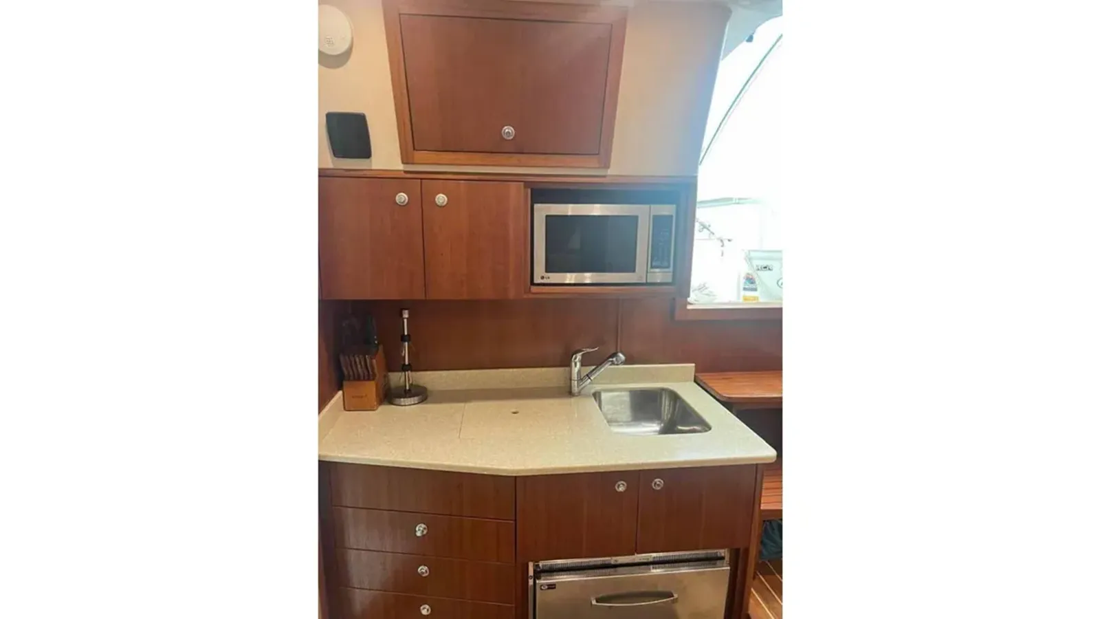 Купить яхту 2008 Albemarle 360 Express Fisherman 2008 в Shestakov Yacht Sales