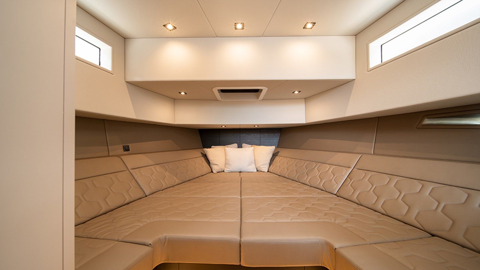 best yacht sales deals 21 SUMMER - VANQUISH YACHTS