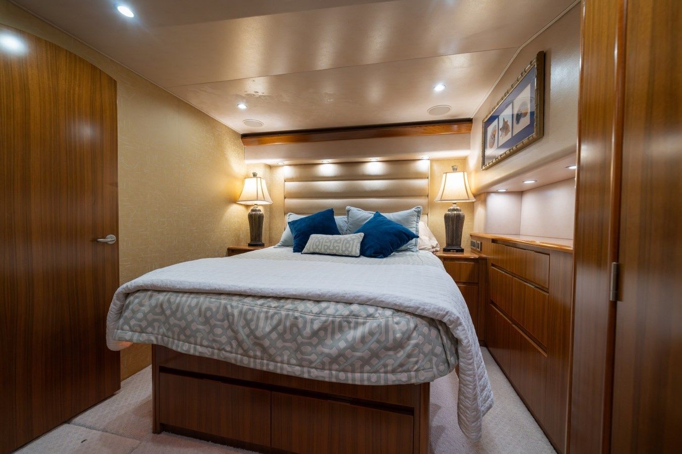 Buy a yacht CONTANGO 2012