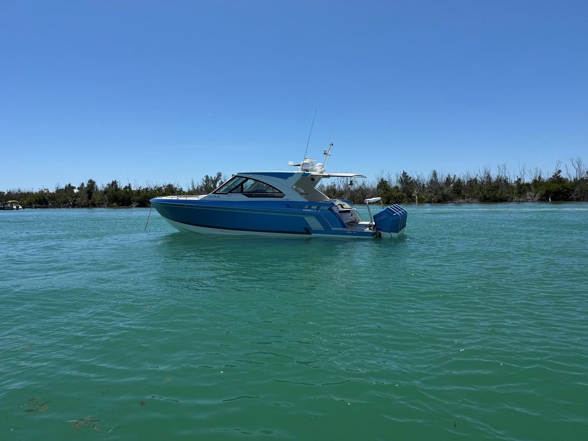 Купить яхту Out of the Blue 42 в Shestakov Yacht Sales