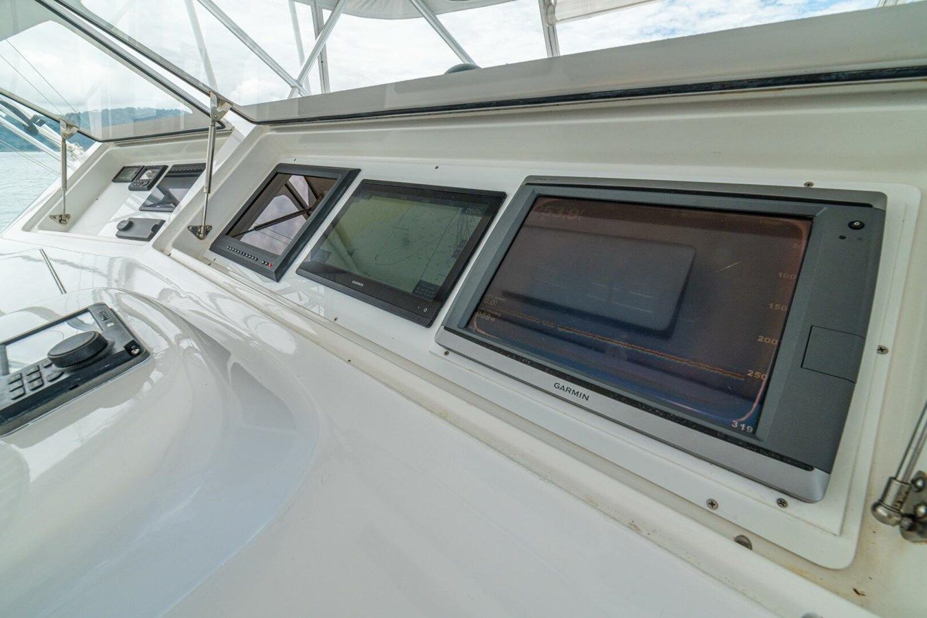 Buy a yacht MARIAH JEAN 61 CONVERTIBLE