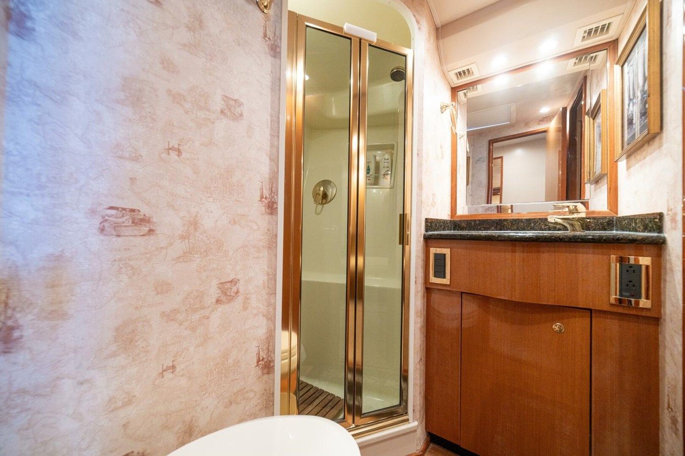 Buy a MARIAH JEAN 2004 at Shestakov Yacht Sales