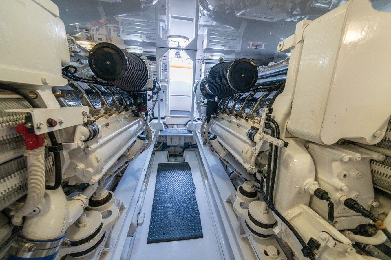 best yacht sales deals MARIAH JEAN 61 CONVERTIBLE
