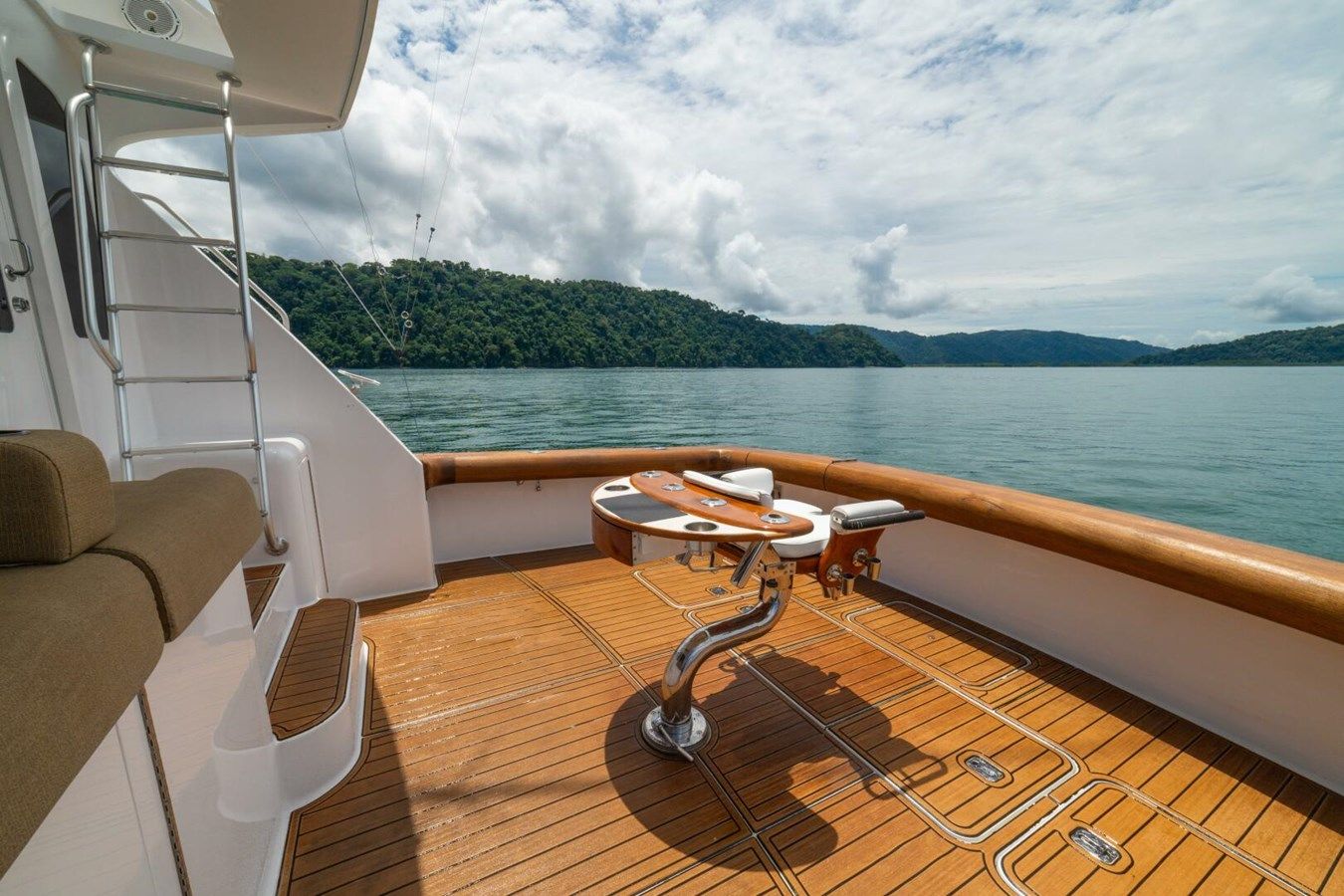 Buy a MARIAH JEAN at Shestakov Yacht Sales