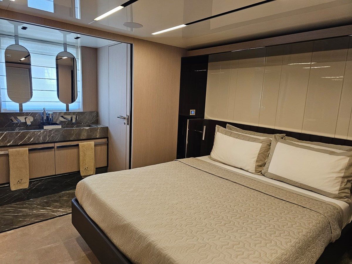 YAS 88 - Cranchi yacht sale