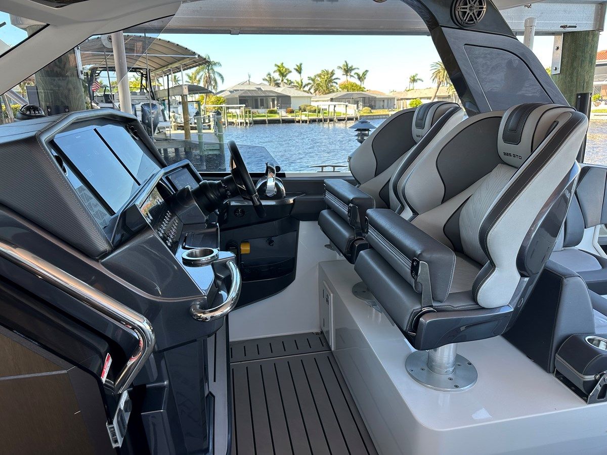 Galeon 325 gto - Galeon Yachts price